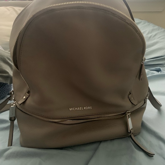 mk gray backpack - Picture 4 of 4